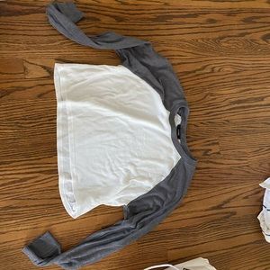 Crops long sleeve baseball style top
